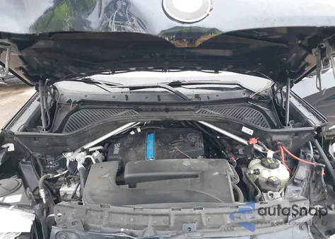 2016 BMW X5 Edrive xDrive40E из США, поврежденный, VIN 5UXKT0C54G0S75662